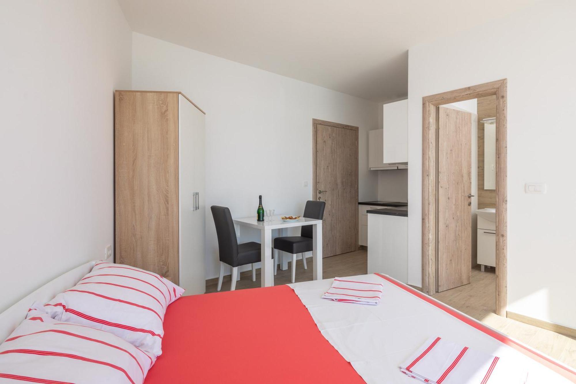 Blue Wonder Apartments Dugi Rat Chambre photo