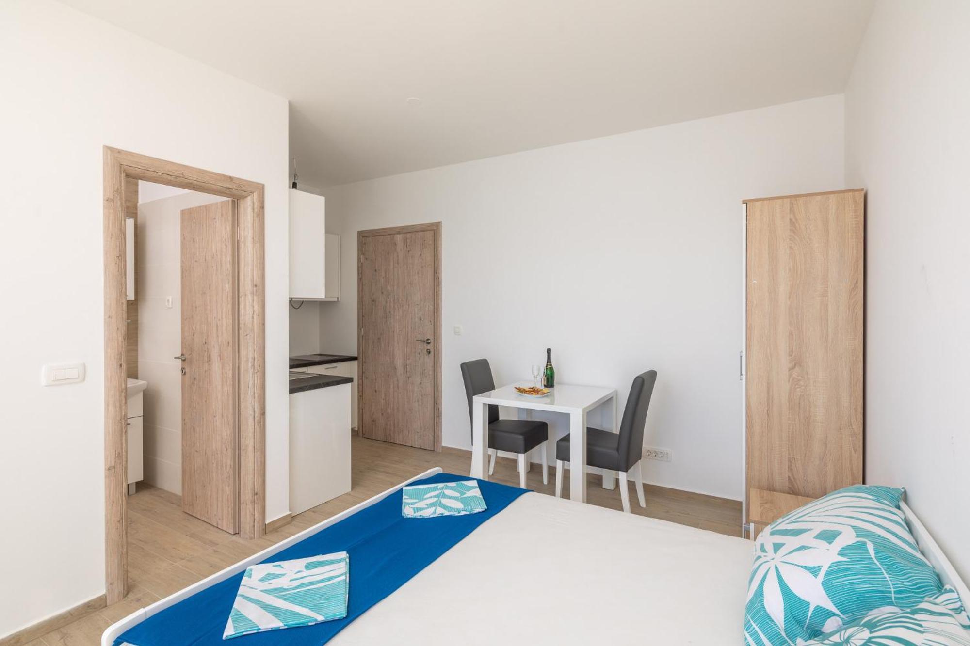 Blue Wonder Apartments Dugi Rat Chambre photo