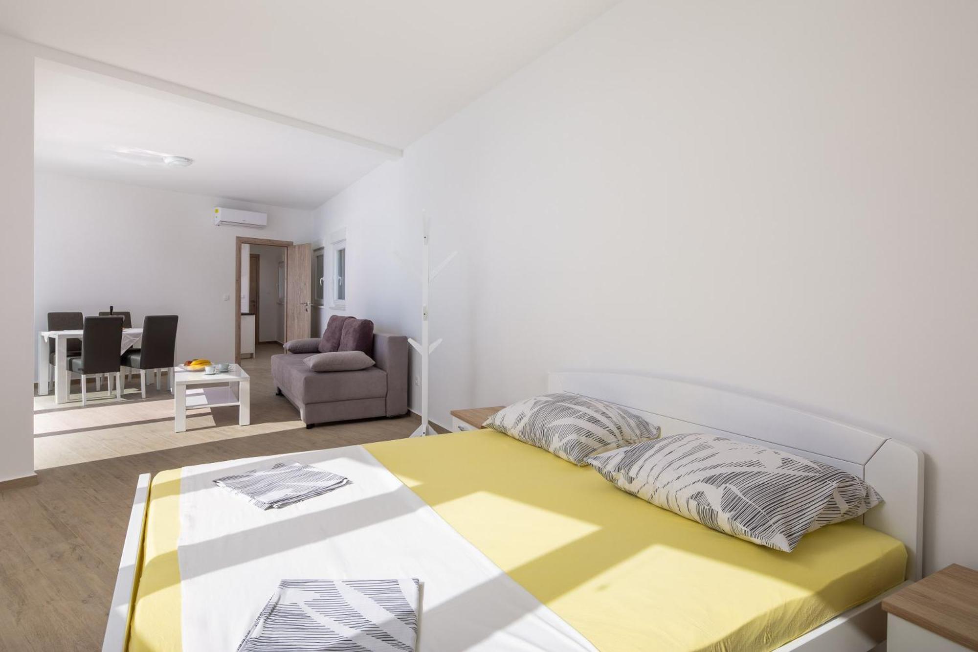 Blue Wonder Apartments Dugi Rat Extérieur photo